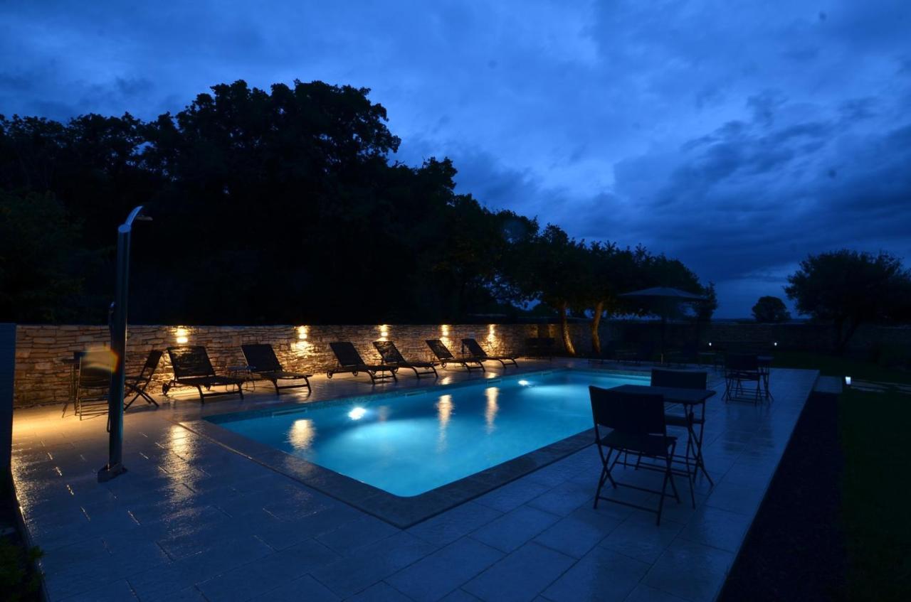 App & Rooms Juraga Bale Exterior photo