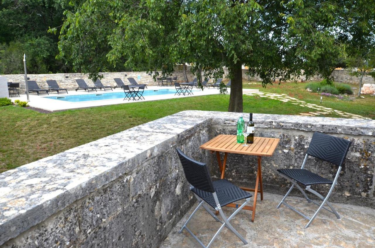 App & Rooms Juraga Bale Exterior photo